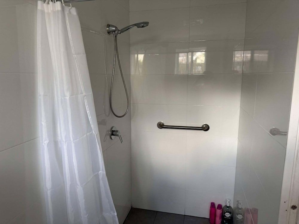 Hearty Center Deluxe Double Room, Private Bathroom 5