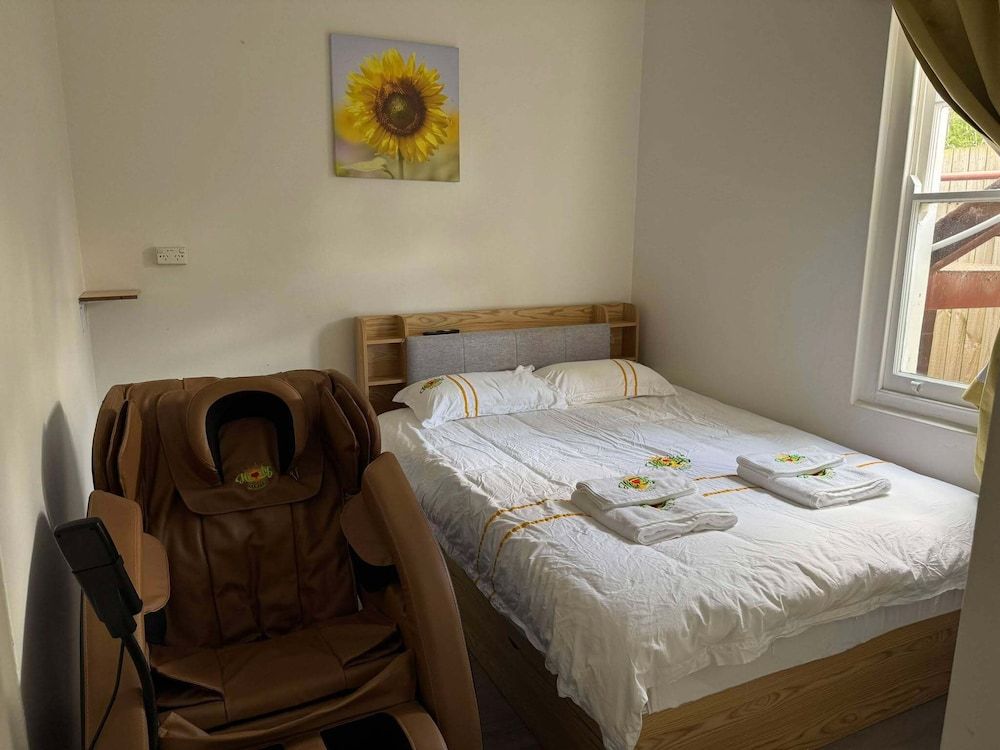 Hearty Center Deluxe Double Room, Private Bathroom