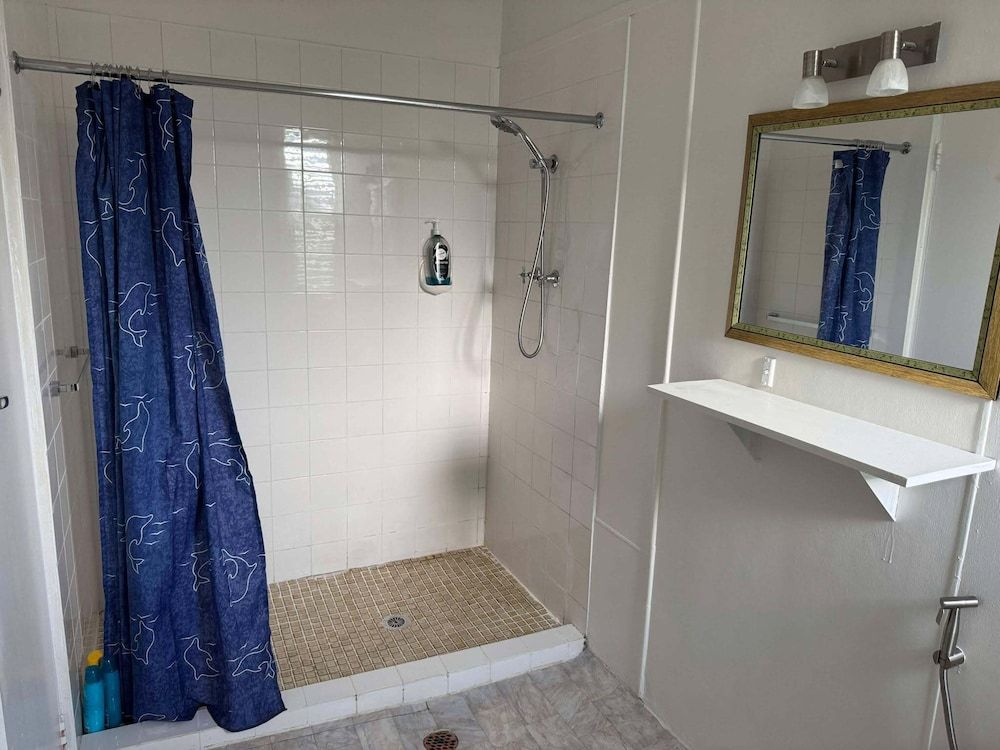 Hearty Center Deluxe Double Room, Private Bathroom 7