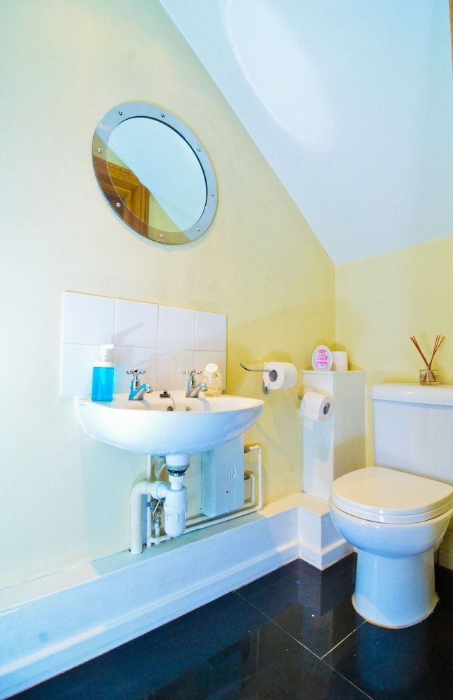 Thames view house Deluxe Double Room 15