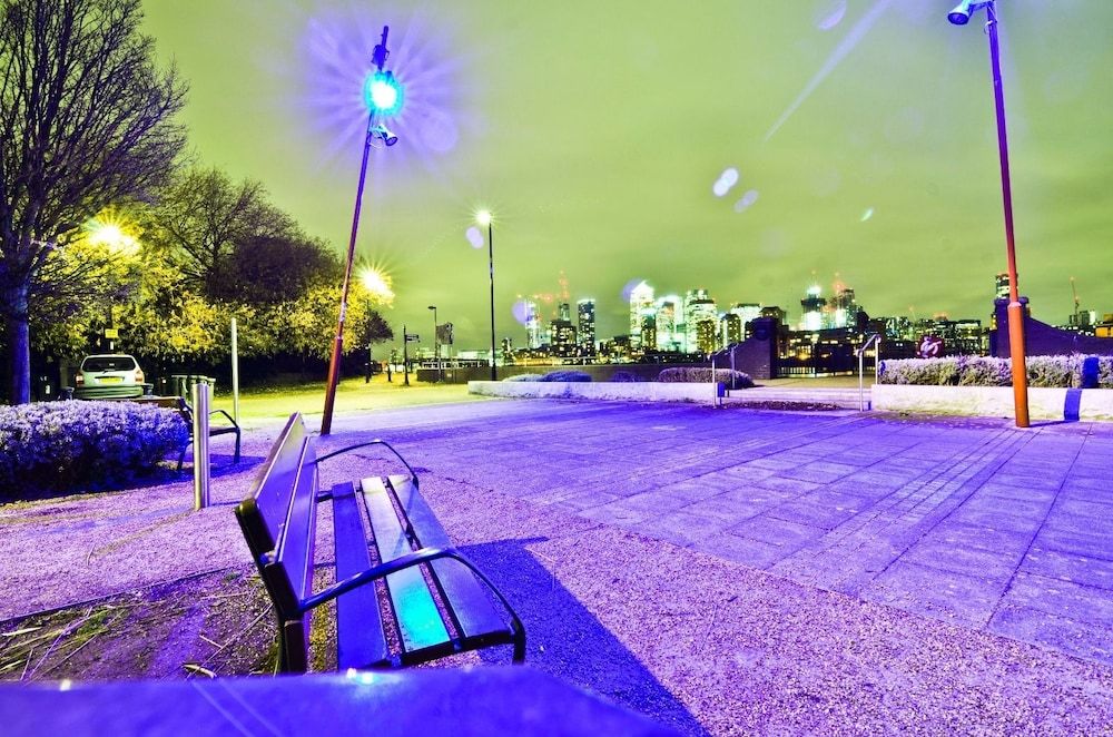 undefined Thames view house 6