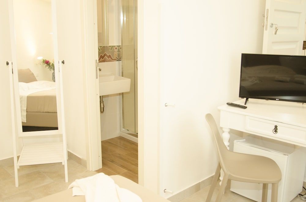 B&B Nencioli Deluxe Triple Room 2