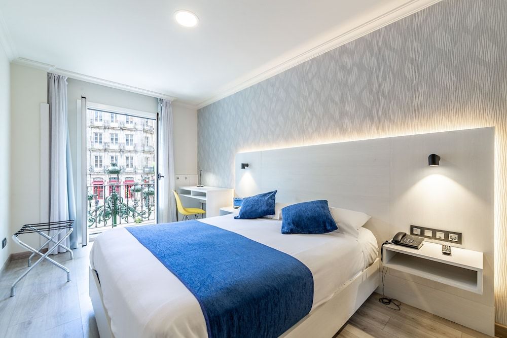 Superior Double Room, City View