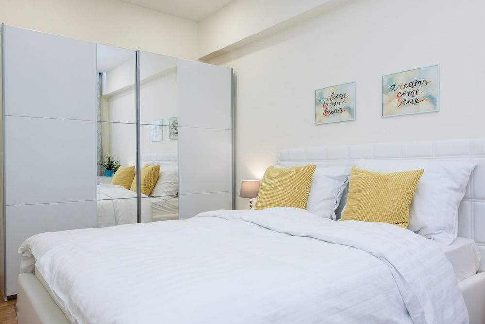 Luxury Main Square Apartments Executive Apartment, 1 Queen Bed with Sofa bed (3)