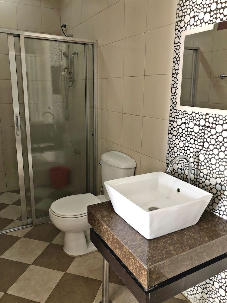 Quezon Premier Hotel Candelaria Couple Suite 9