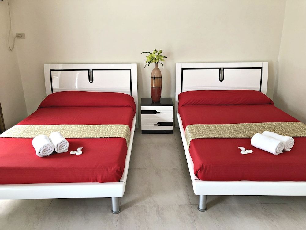 Quezon Premier Hotel Candelaria Family Room