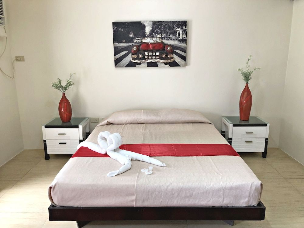 Quezon Premier Hotel Candelaria Couple Suite