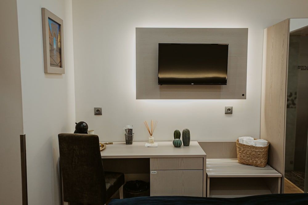 Seven Dreams Suites Standard Double Room (Interior) 3