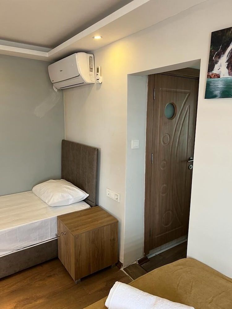 mr lion kumkapı hotel Business Quadruple Room, Multiple Beds 25