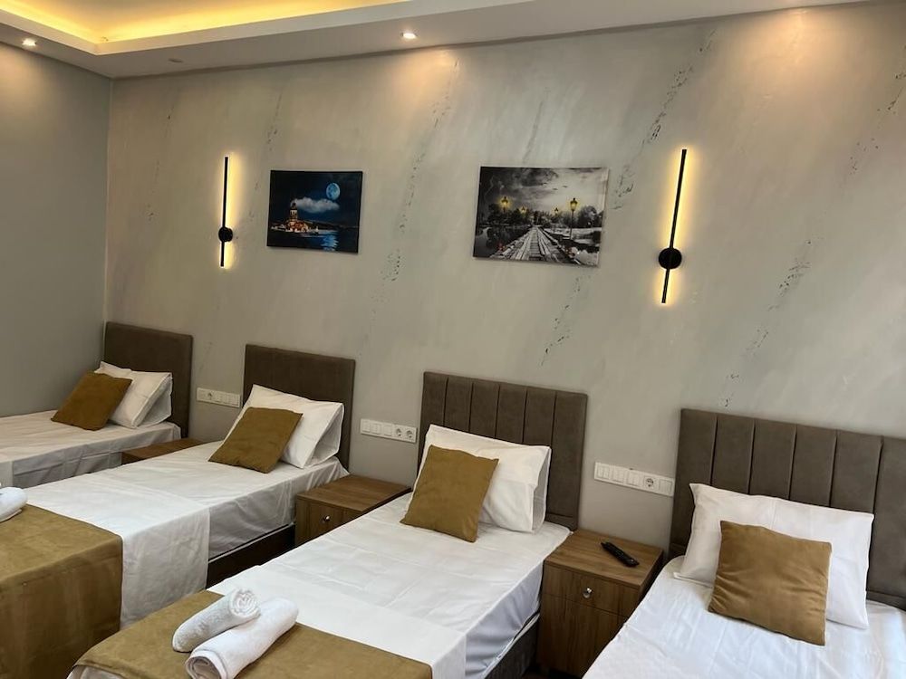 mr lion kumkapı hotel Business Quadruple Room, Multiple Beds 13