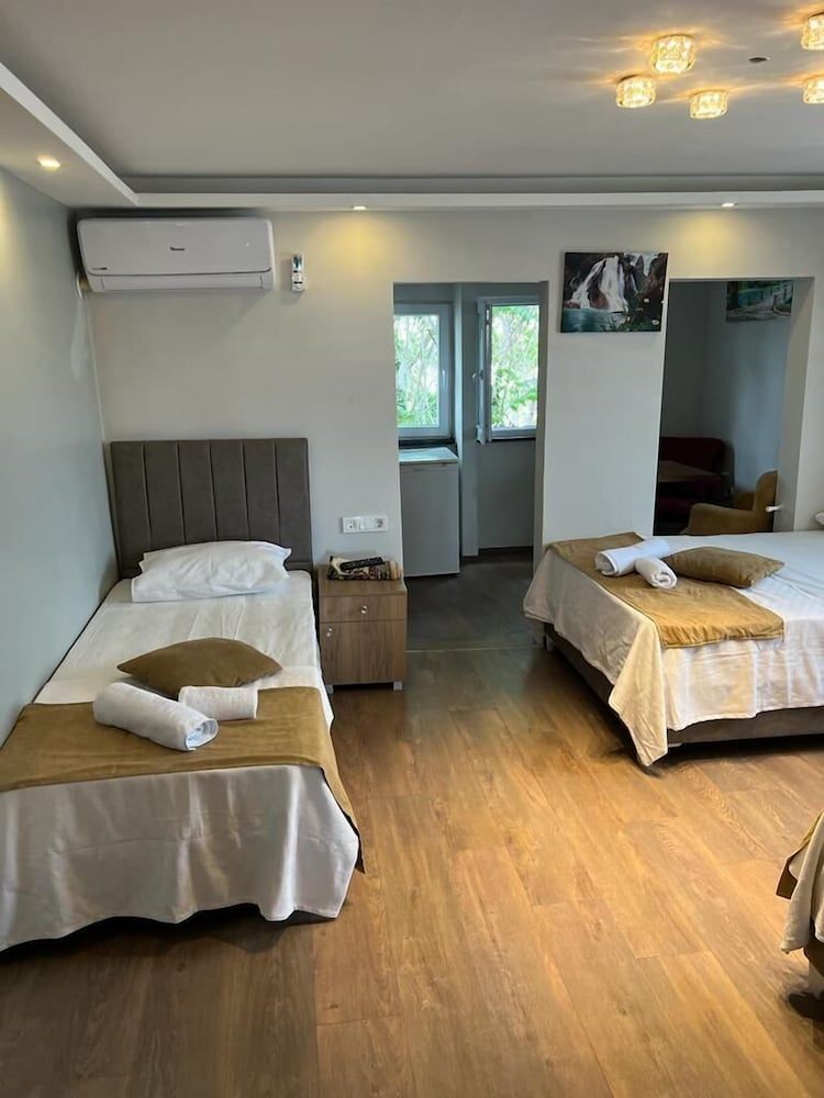 mr lion kumkapı hotel Business Quadruple Room, Multiple Beds 23