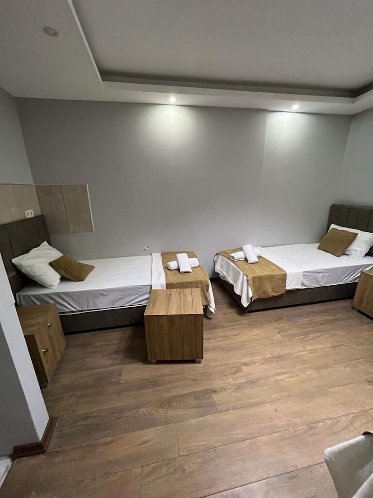 mr lion kumkapı hotel Business Quadruple Room, Multiple Beds 24