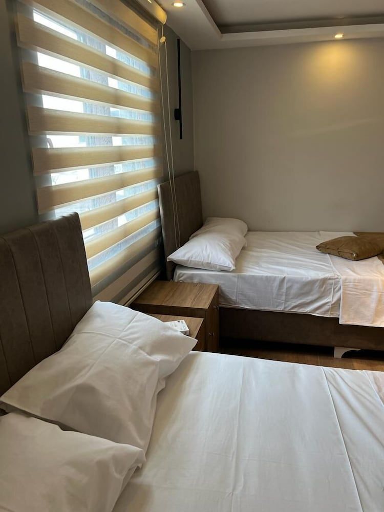 mr lion kumkapı hotel Business Quadruple Room, Multiple Beds 7