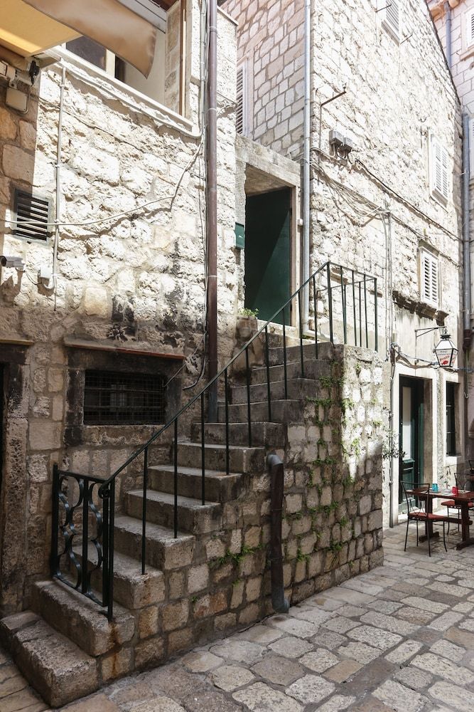 undefined Apartment Ikana 3