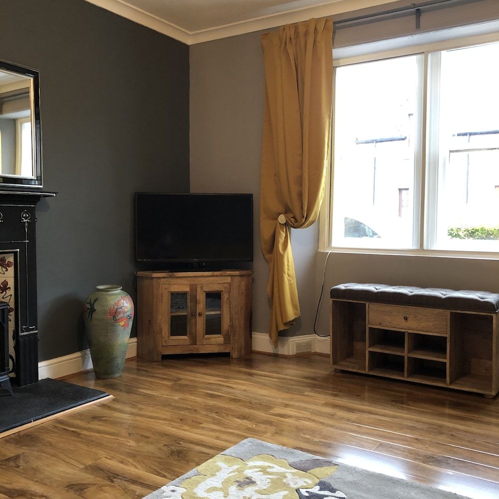 Arrandale Cottage Apartment Deluxe Apartment 6