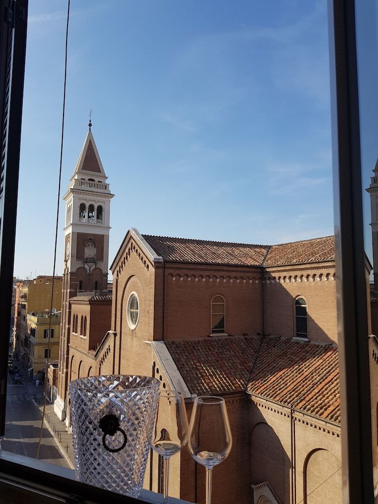 Heart of San Lorenzo Romantic Double Room, 1 Bedroom 2