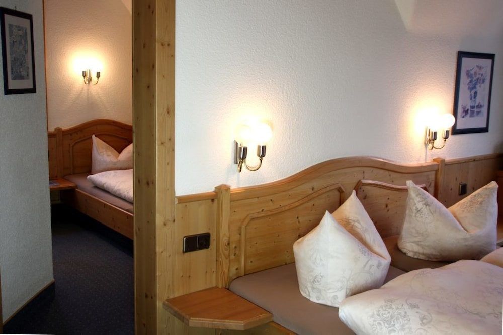 Haus Vergißmeinnicht Triple Room 2