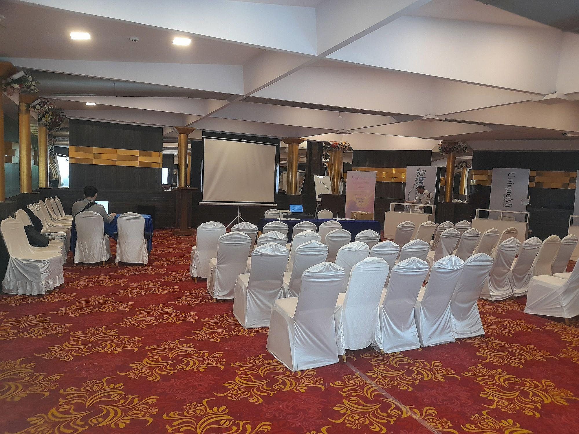 Banquet hall