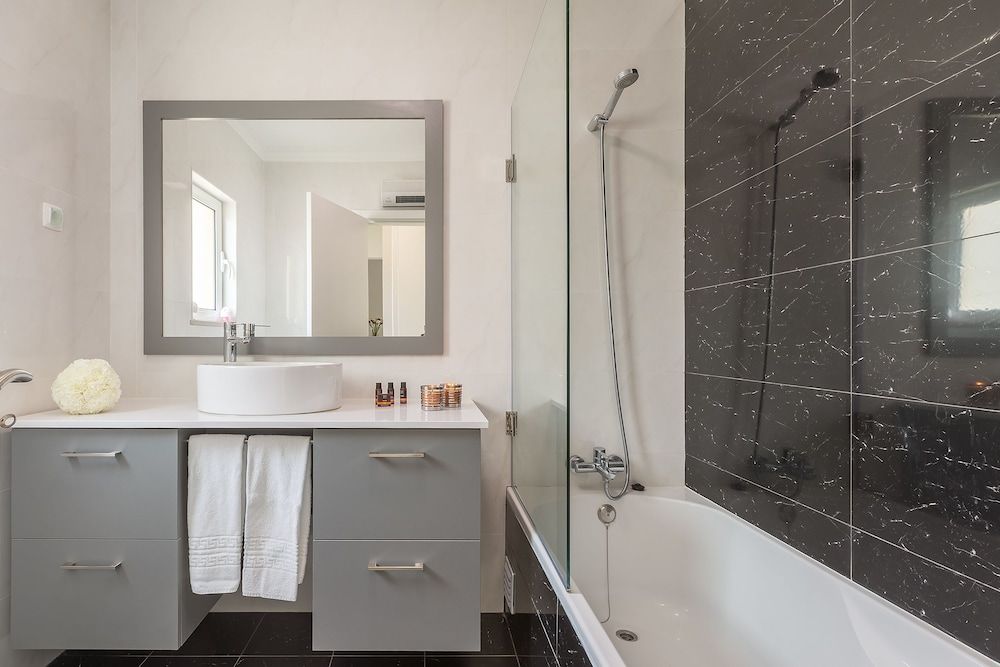 undefined D Loft Sea and Golf 8