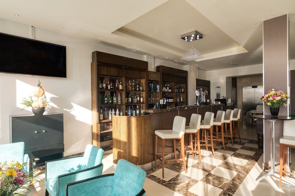 undefined Park Grand Heathrow 5