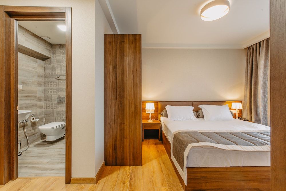 Seventeen Rooms Family Quadruple Room 2