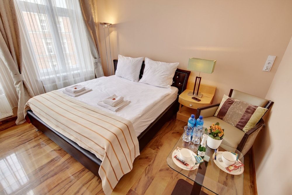 Deluxe Double Room, 1 King Bed, City View