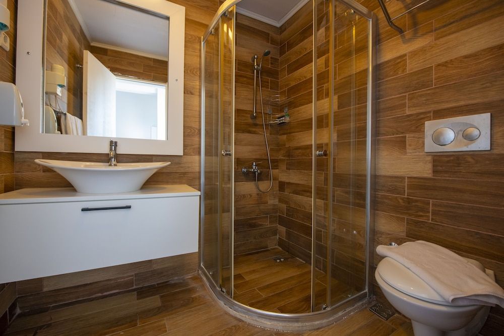 Mia Casa Hotel Economy Double Room 4