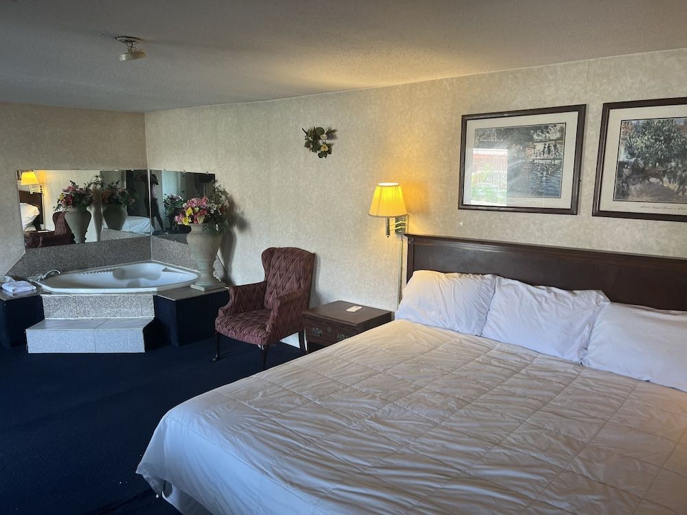 Honeymoon Room