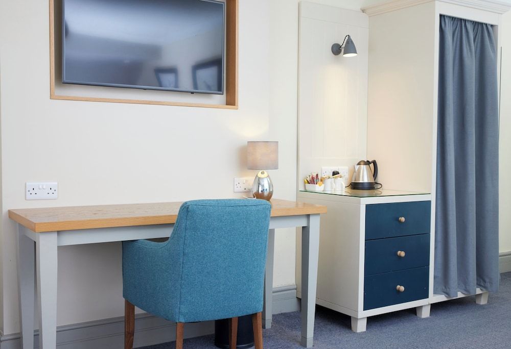 St Leonard's Hotel by Greene King Inns Standard Twin Room, Accessible 5