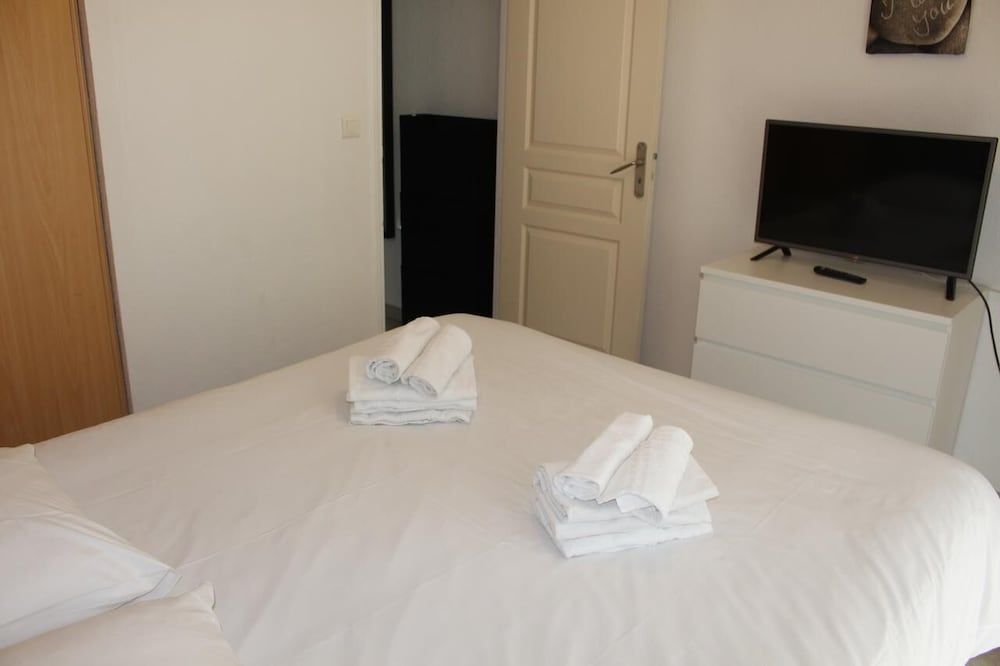 Apartment, Pool Access, Ground Floor (Patio, No 03)