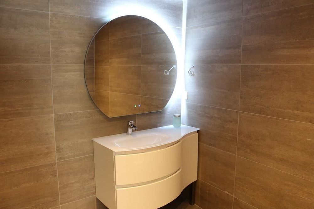 Deluxe Suite, Pool Access (No 26B & 26C)