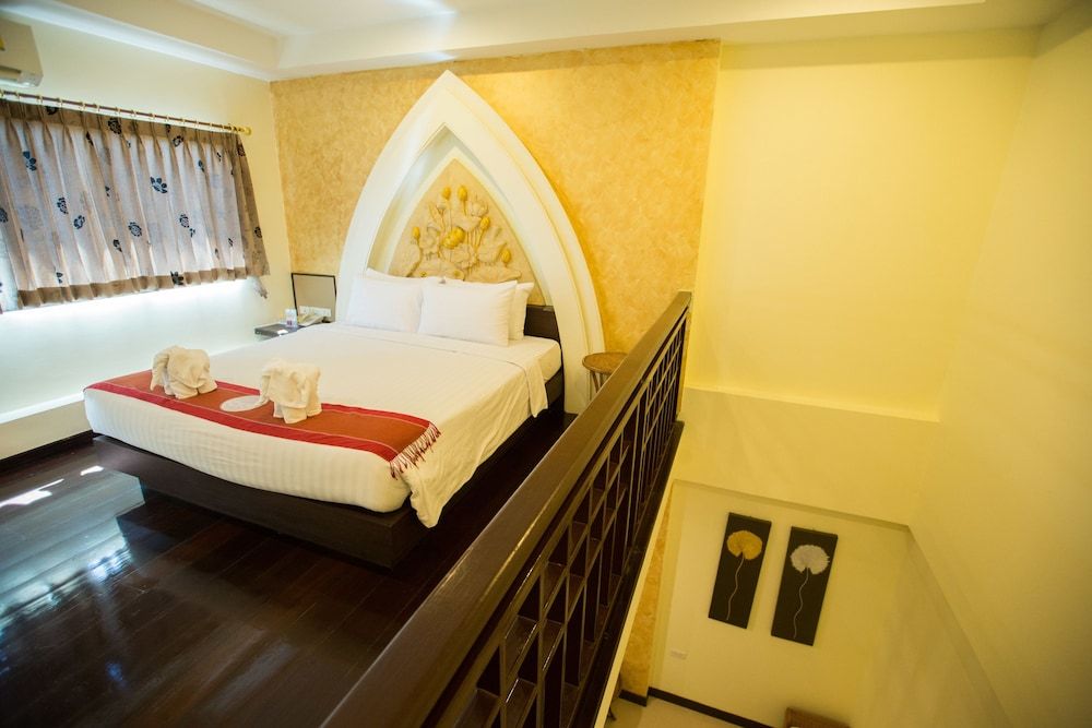 Phanomrung Puri Boutique Hotels and Resorts Grand Duplex Suit