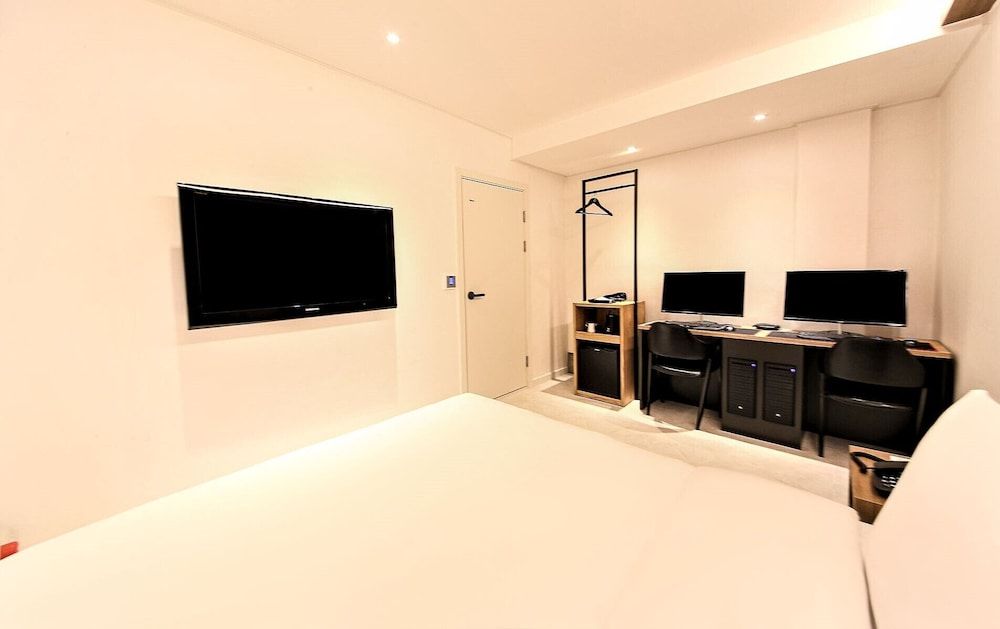 undefined Busan Seomyeon Business Hotel J7 6