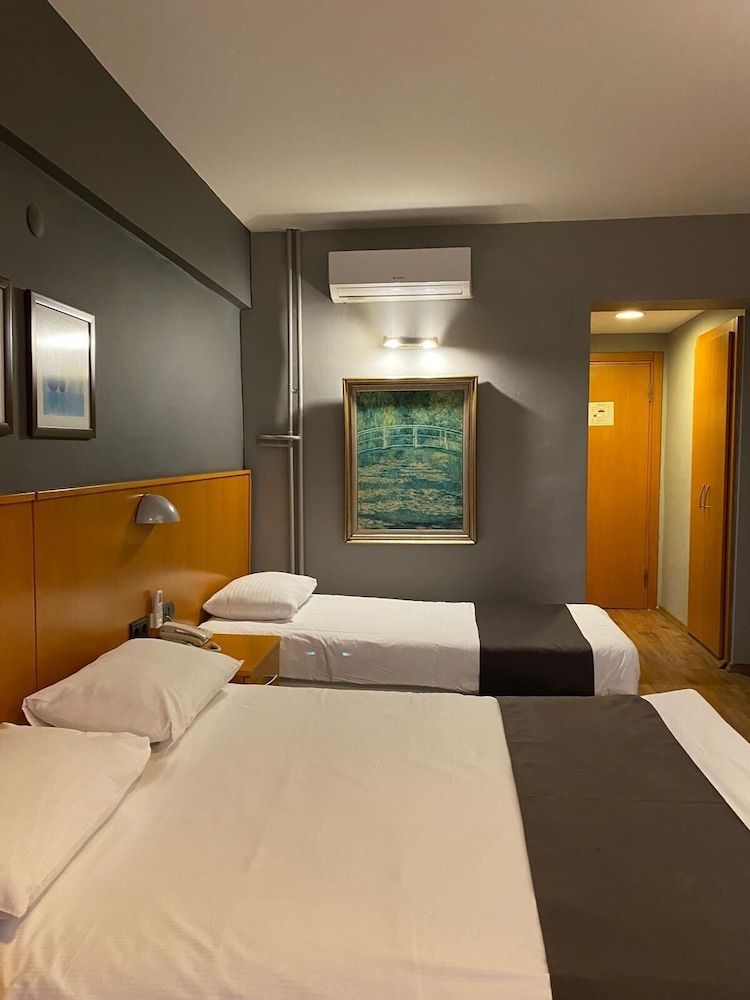 Simisso Hotel Standard Twin Room 4