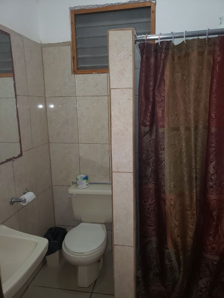 Pal's on the Beach - A Gold Standard Hotel Deluxe Triple Room 11