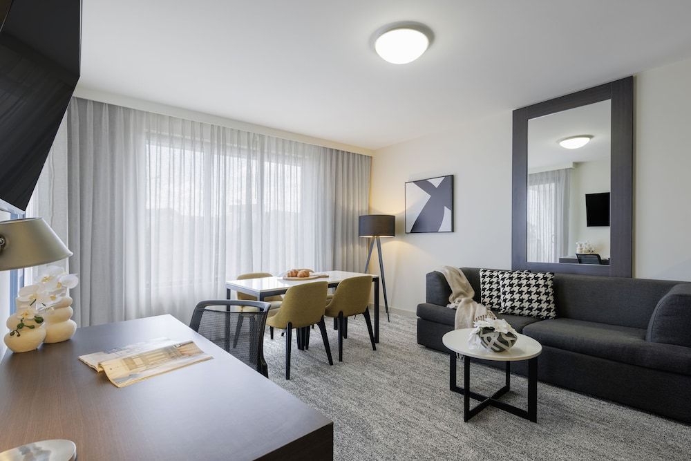 Punthill Norwest Two Bedroom Apartment 4