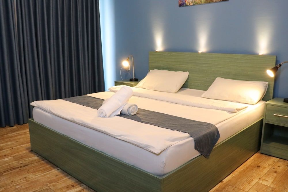 The Sydney Hotel Deluxe Double Room 8