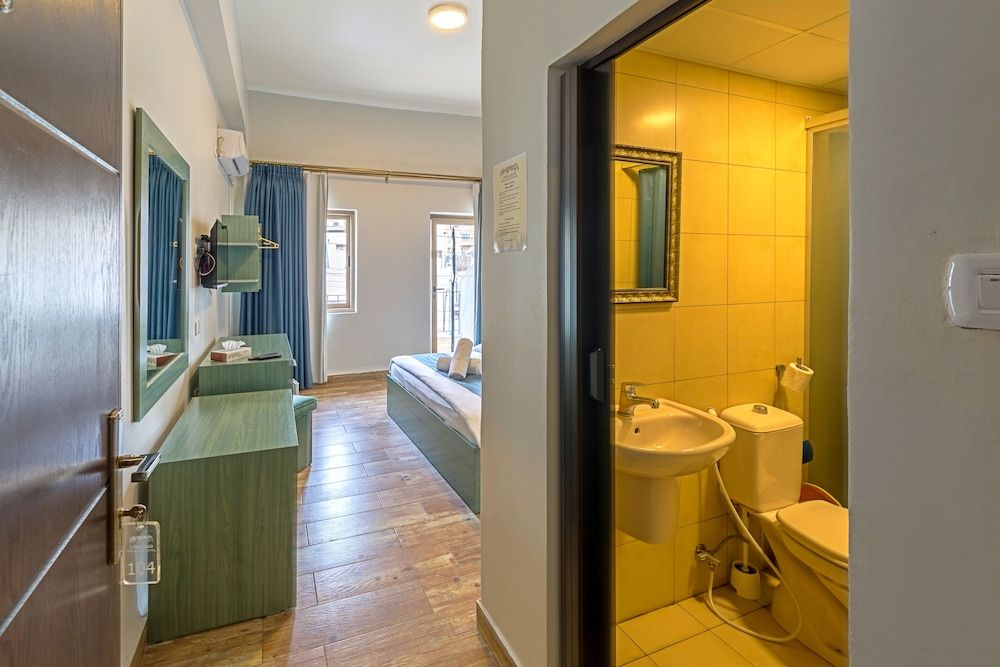 The Sydney Hotel Deluxe Double Room 15