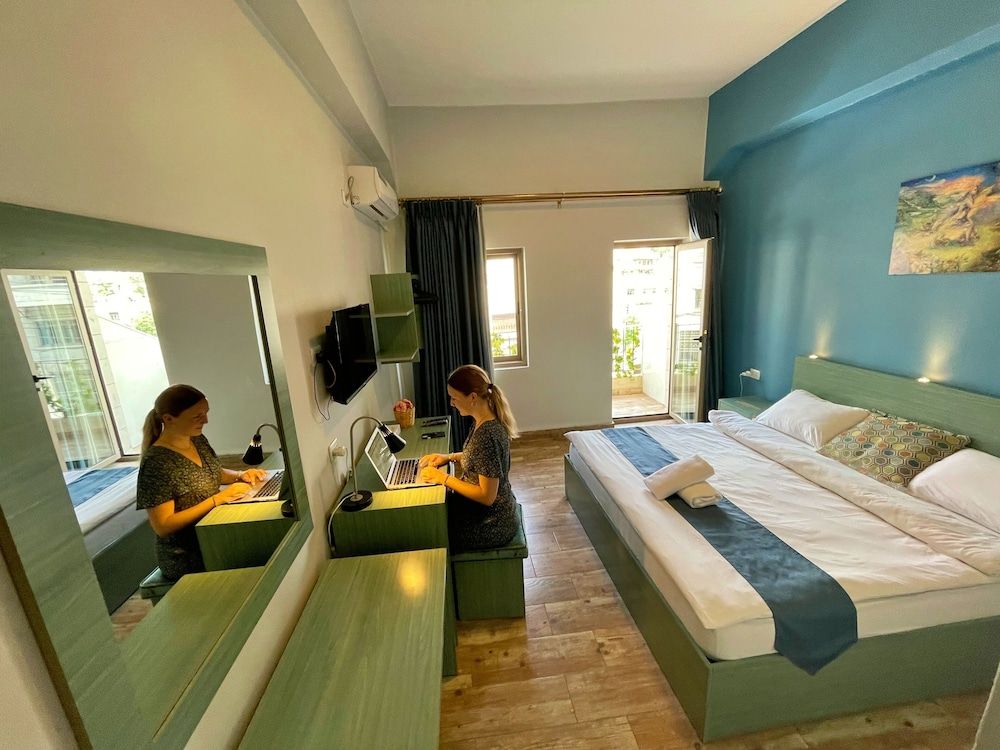 The Sydney Hotel Deluxe Double Room 12