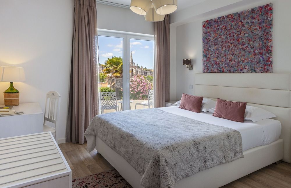 Boutique Hotel Casa do Outeiro - Arts & Crafts Double Room, Balcony (Monastery View) 5