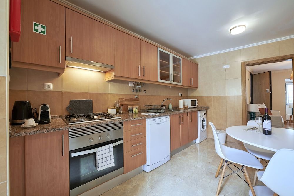 Spacious and Renovated Apartment With Amazing Patio, By TimeCooler Apartment, 2 Bedrooms 21