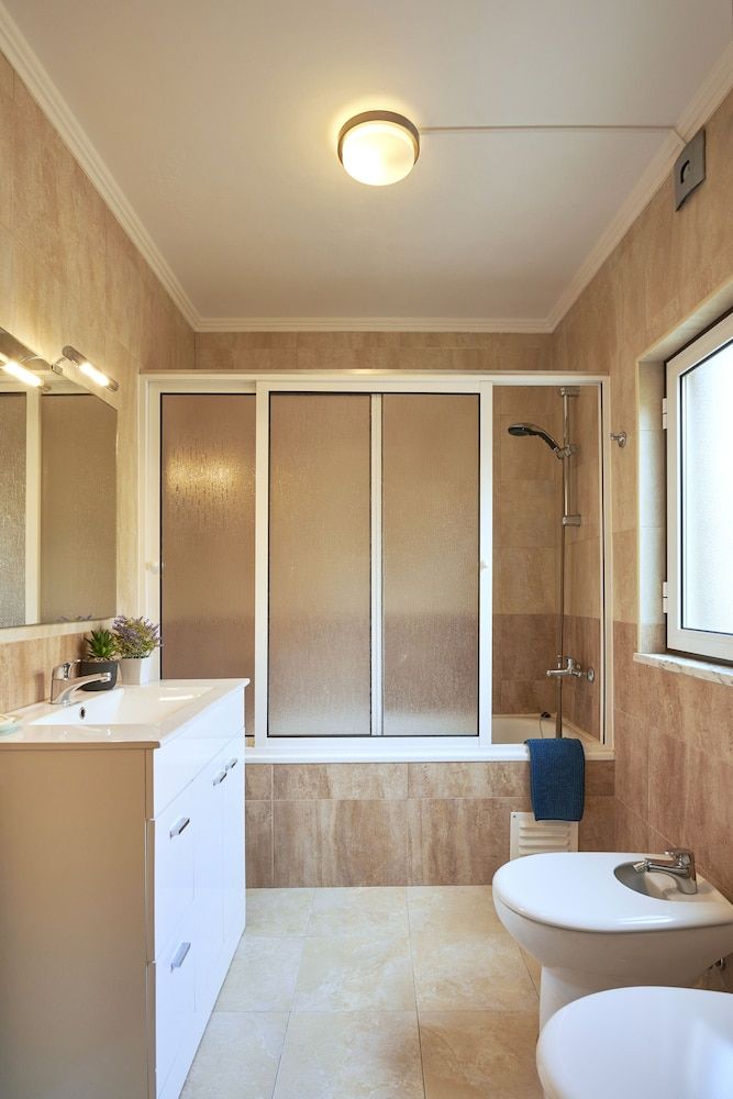 Spacious and Renovated Apartment With Amazing Patio, By TimeCooler Apartment, 2 Bedrooms 41