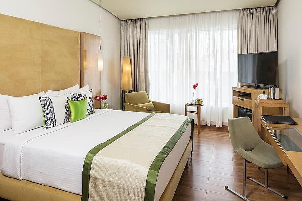 Deluxe Room with Queen Bed