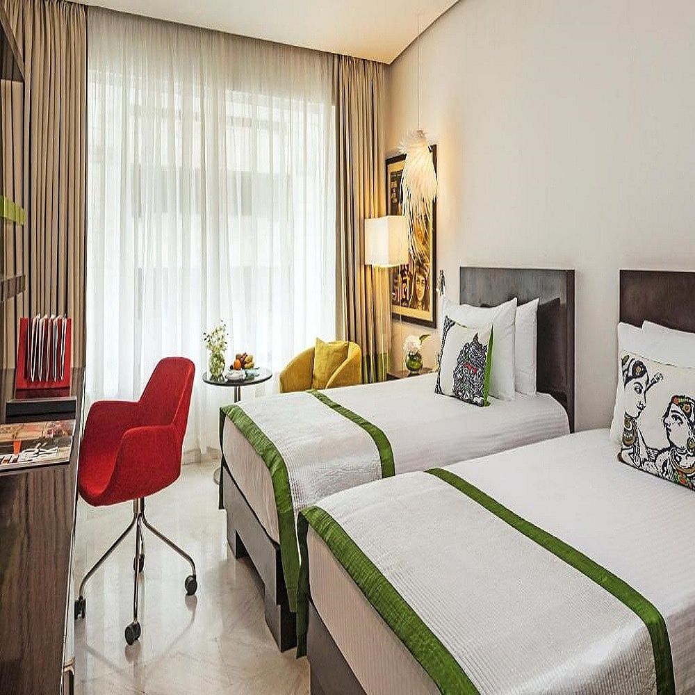 Luxury Room with Twin Bed