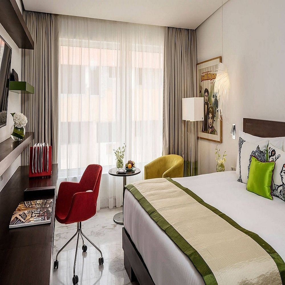 Deluxe Room with Queen Bed