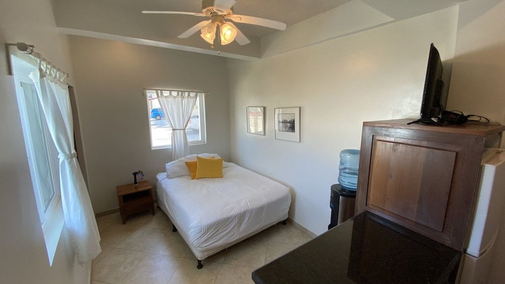 Sea Vue Luxury Vacation Condominiums Classic Studio, Partial Ocean View (Ocean 7) 3