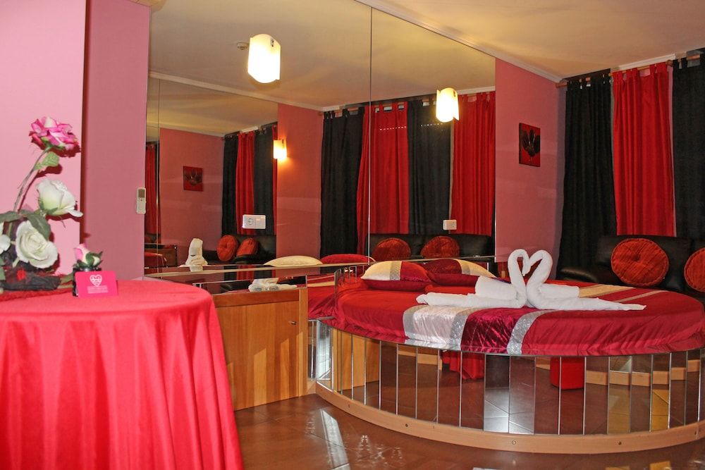 Monte Carlo Love Porto Guesthouse Romantic Double Room 4