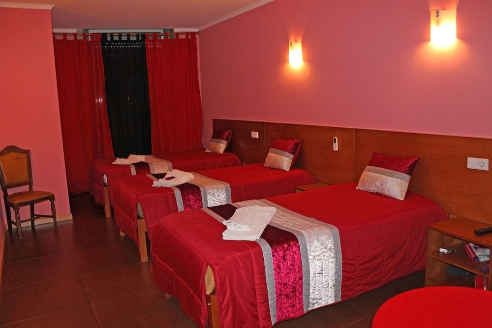 Monte Carlo Love Porto Guesthouse Standard Triple Room 2