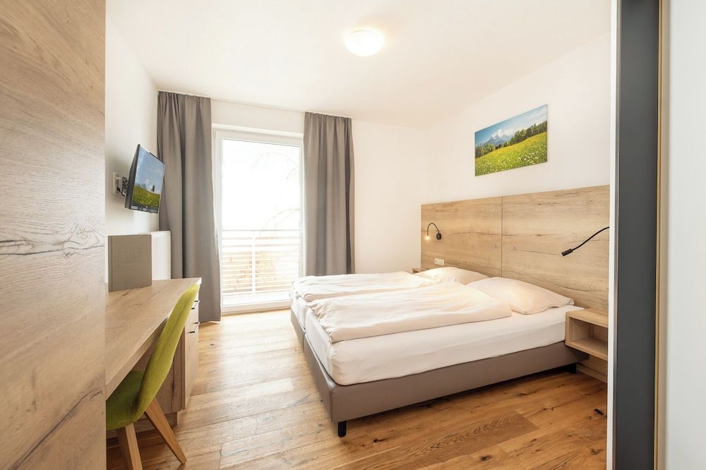Classic Double Room, Balcony, Mountain View