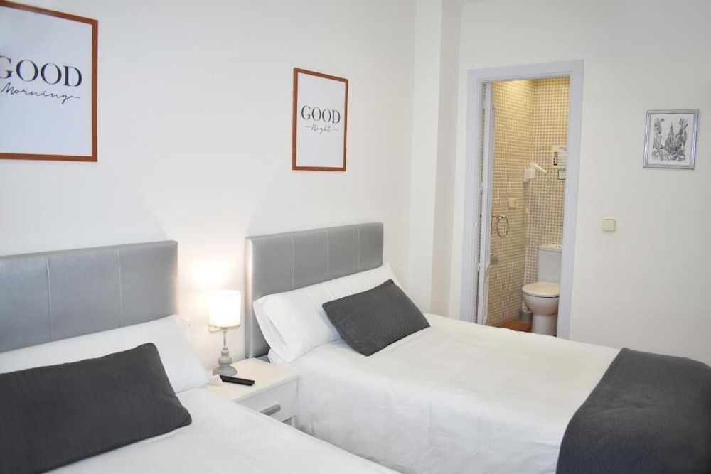 ToledoRooms Palacios Standard Twin Room, Multiple Beds